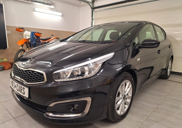 Kia Ceed cena 44900 przebieg: 117000, rok produkcji 2017 z Myślibórz małe 667